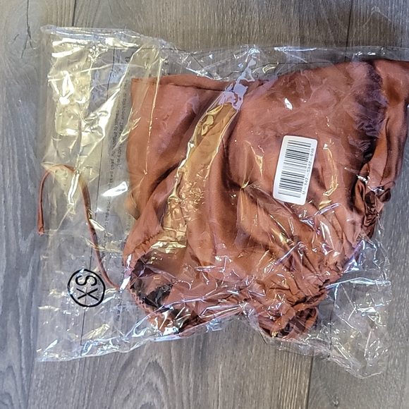 Forever 21 ruched drawstring peasant sleeve crop top - Picture 7 of 7